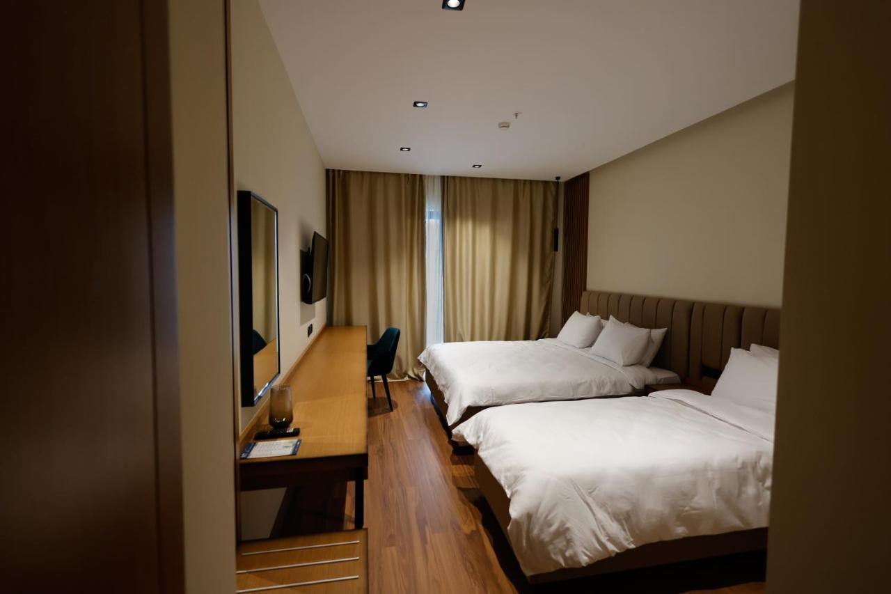 Valza Boutique Hotel Vlore Exterior photo