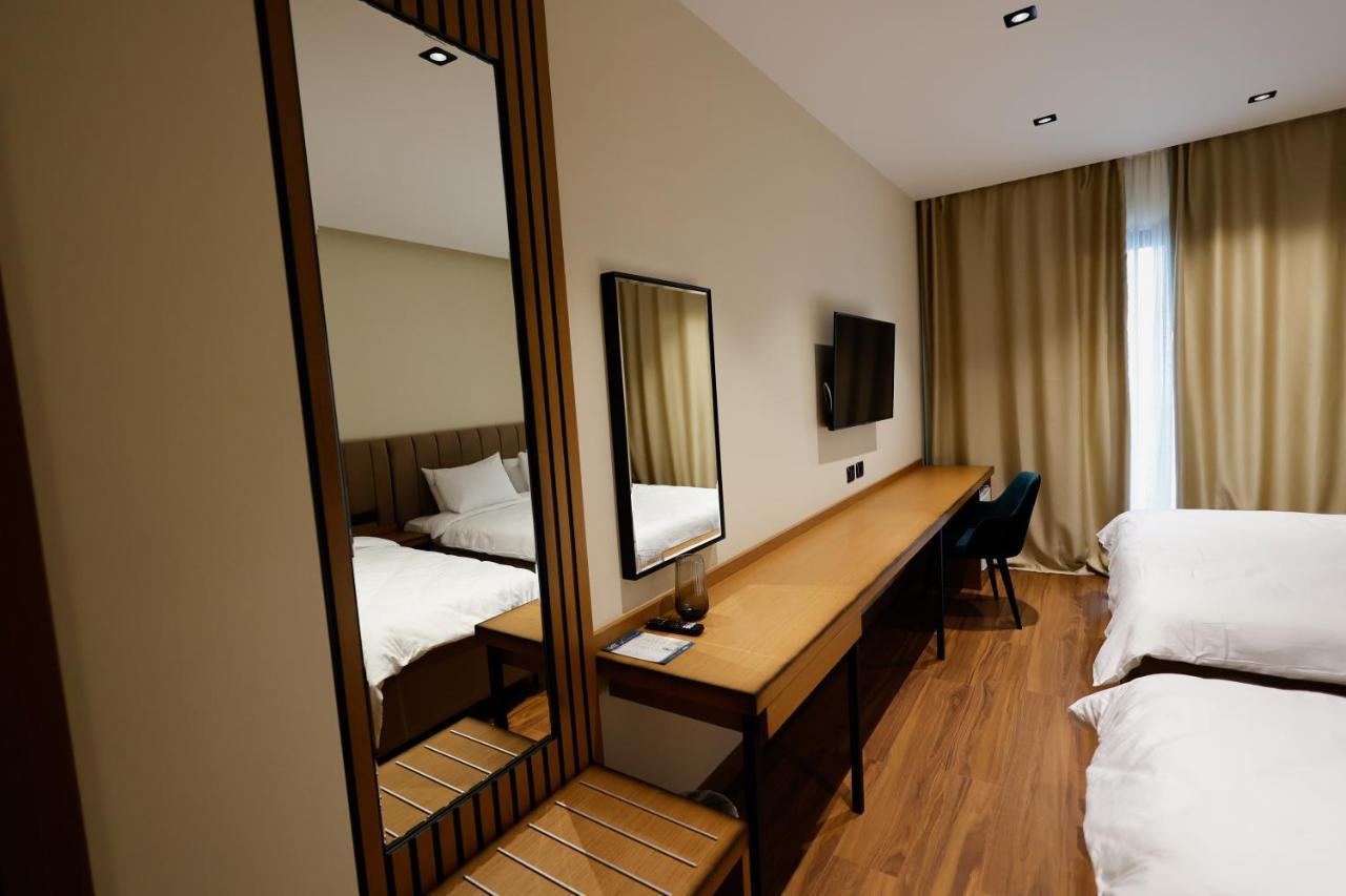 Valza Boutique Hotel Vlore Exterior photo